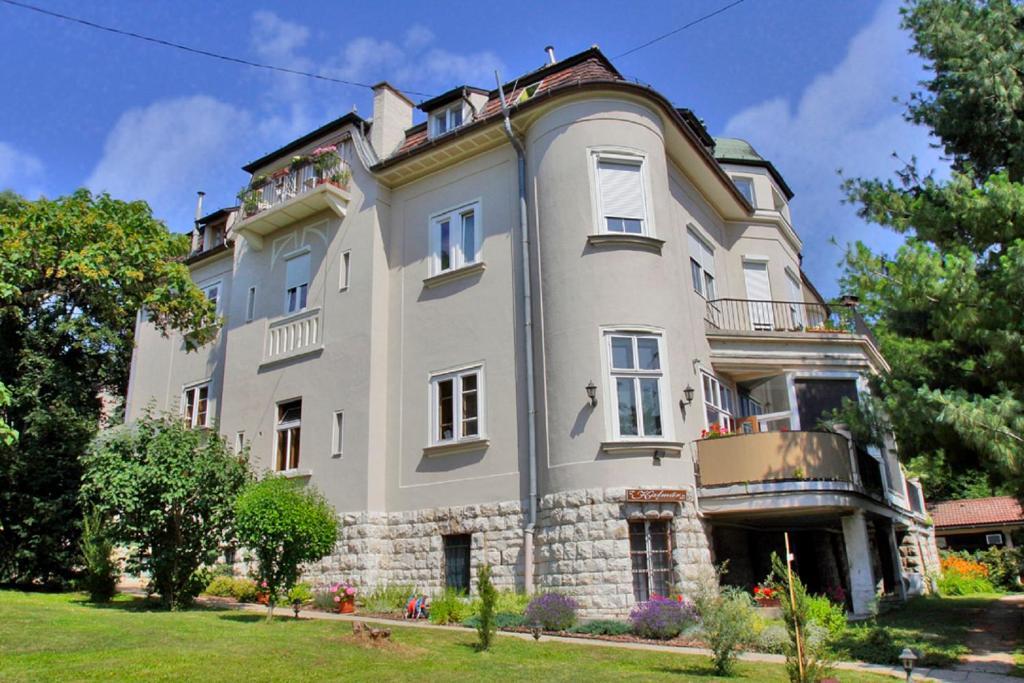 مبيت وإفطار بودابست Kalmar Panzio الغرفة الصورة